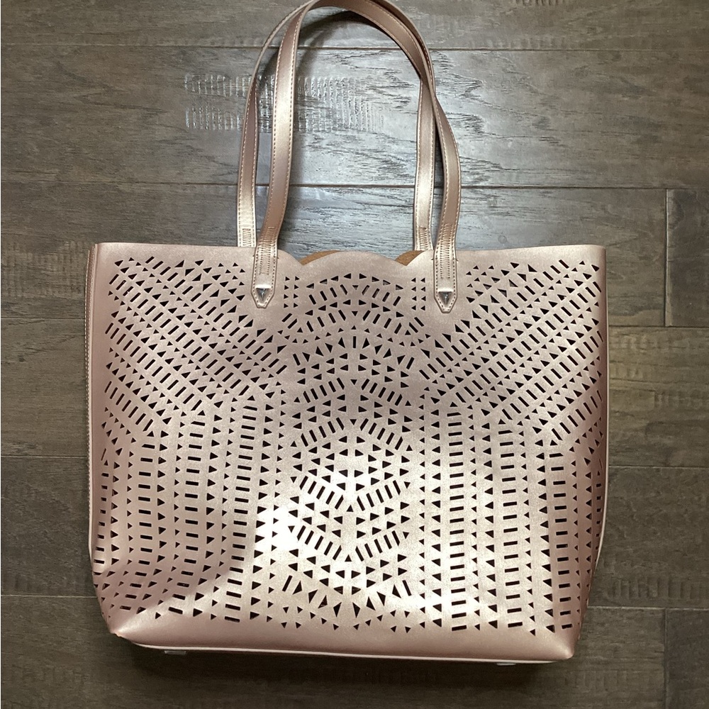 Stella &Dot Marseilles Rose Gold Vegan Leather Tote Bag.